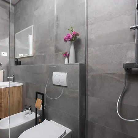 Amazing In With Sauna Hébergement de vacances Nin